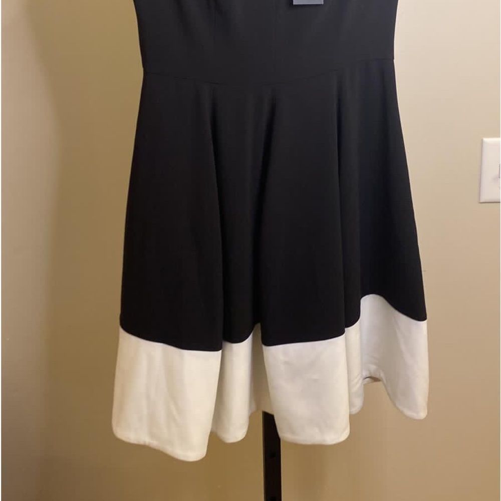 Halston Heritage fit and flare dress cap sleeves black keyhole - Picture 4 of 14